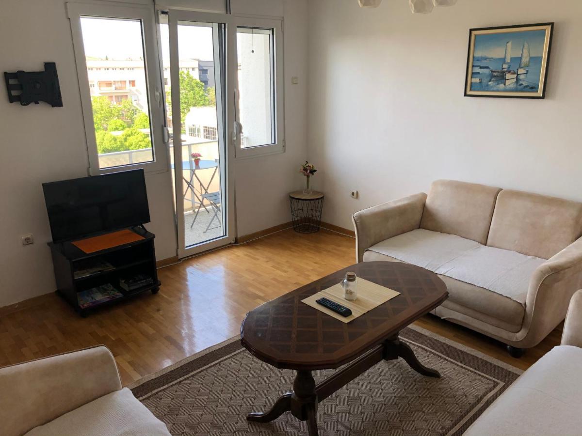 Square Apartment 波德戈里察 外观 照片