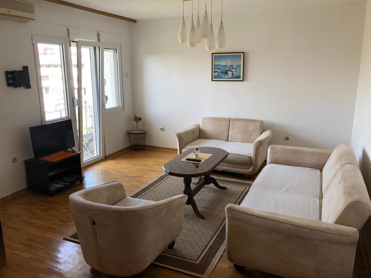 Square Apartment 波德戈里察 外观 照片