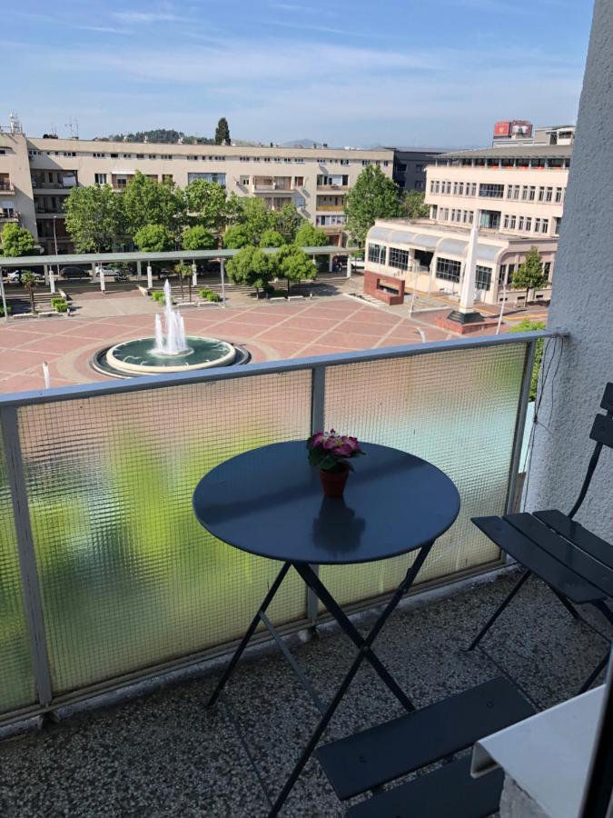Square Apartment 波德戈里察 外观 照片